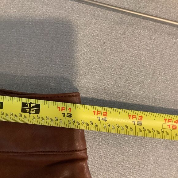 Aritzia Wilfred Free Faux Leather Jean Style Pants Size 4 - Picture 9 of 12